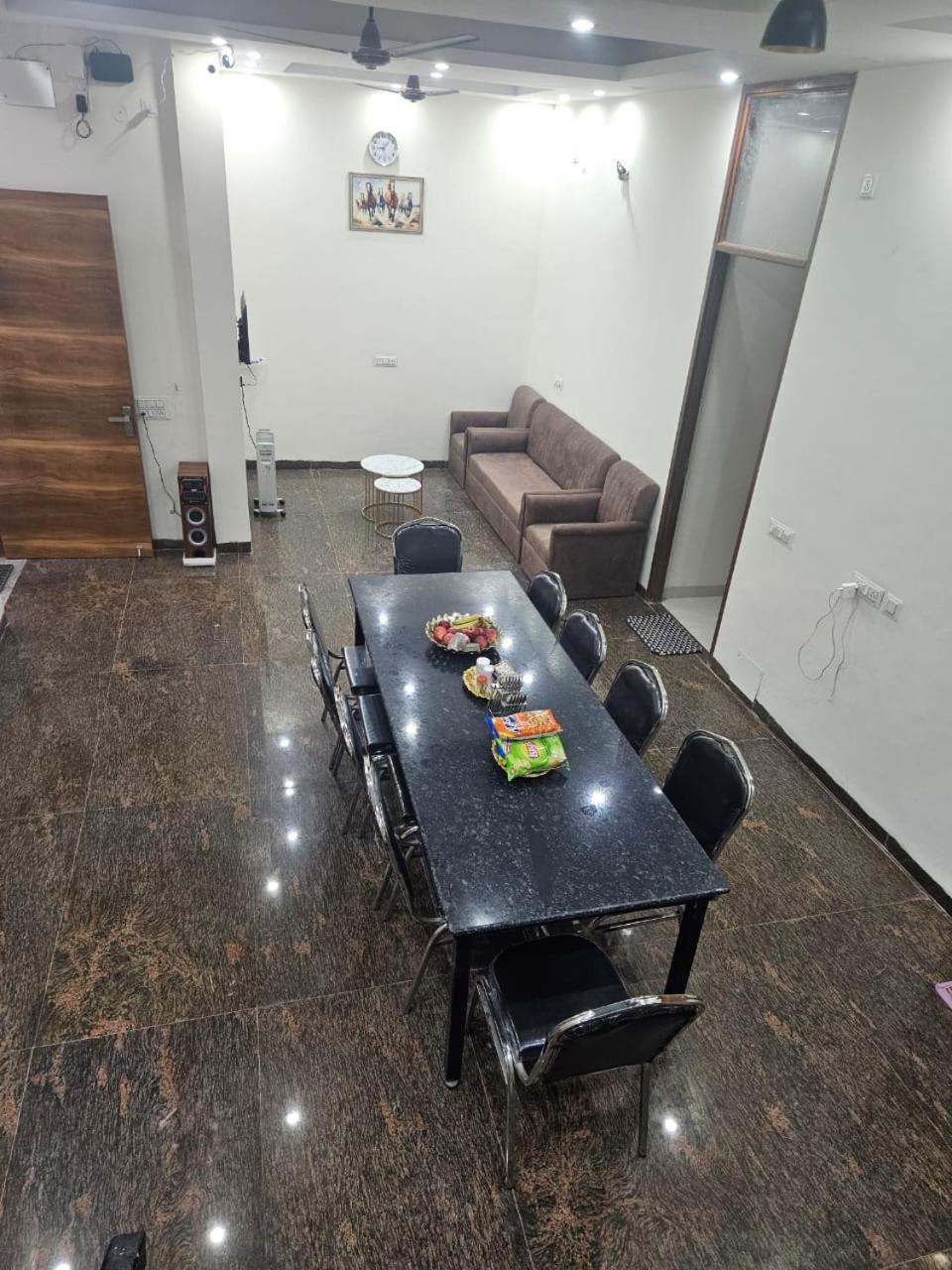 Bed and Breakfast Ashirwaad 249 Велика Нойда Екстер'єр фото