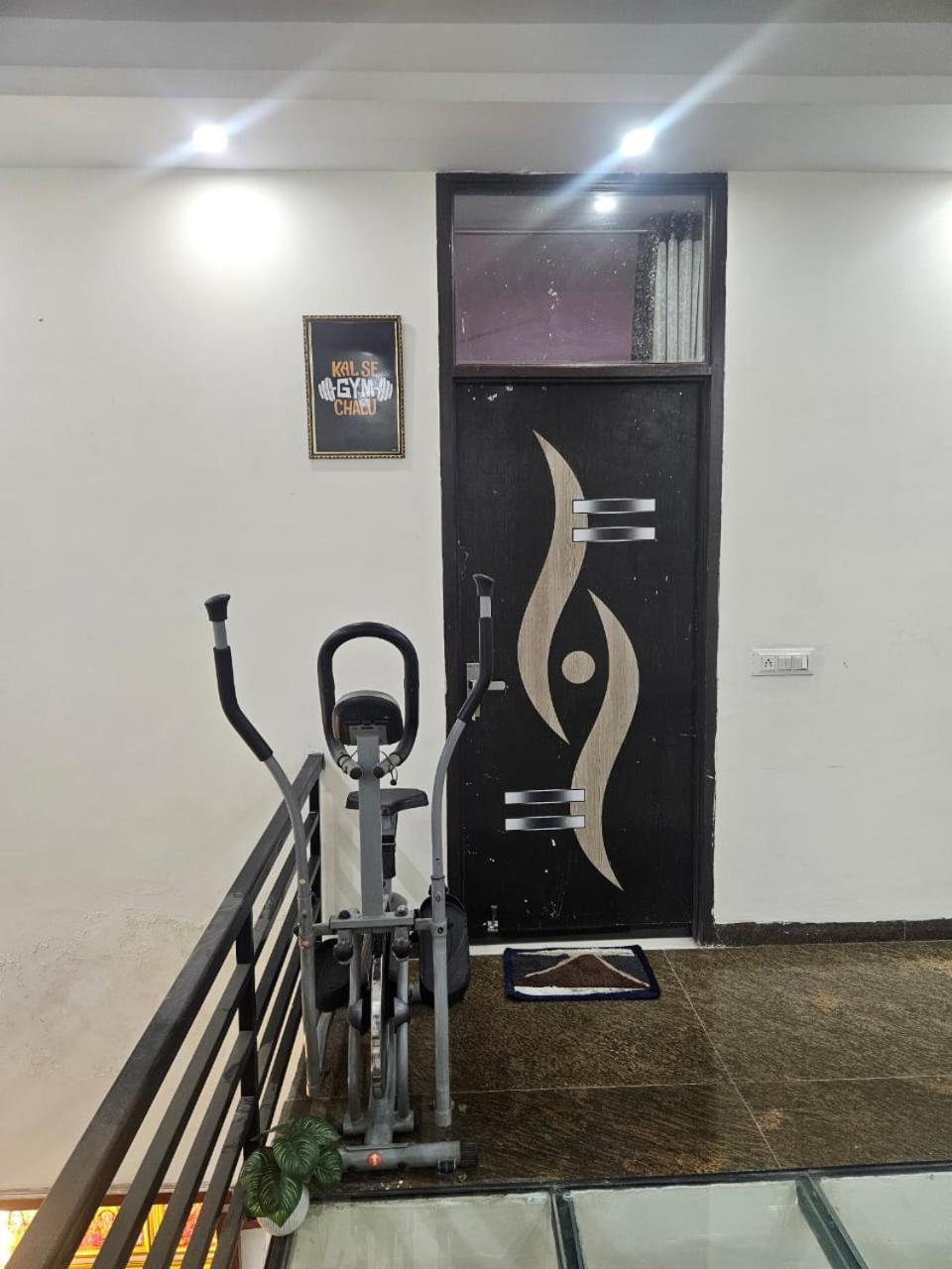 Bed and Breakfast Ashirwaad 249 Велика Нойда Екстер'єр фото
